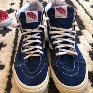 Sk8-Hi Vans